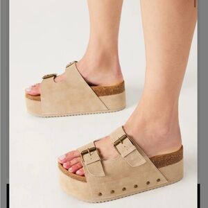 Steve Madden Kali Taupe Suede